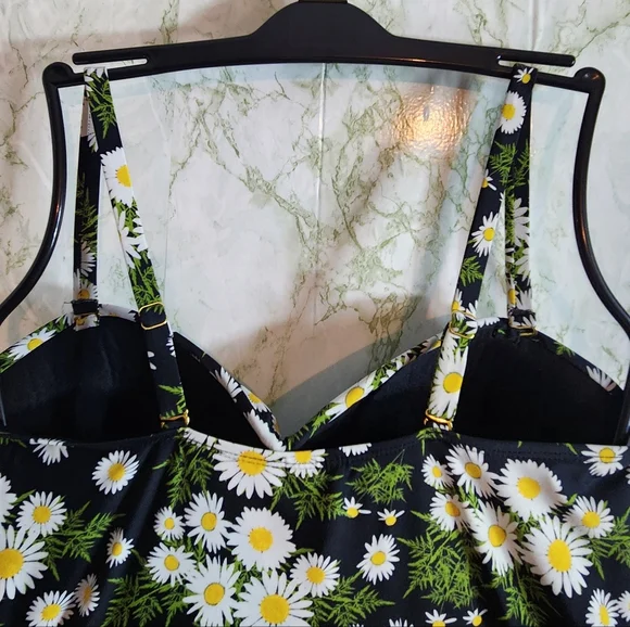 Hilor Daisy Print 1-Piece Swimsuit - Picture 7 of 13